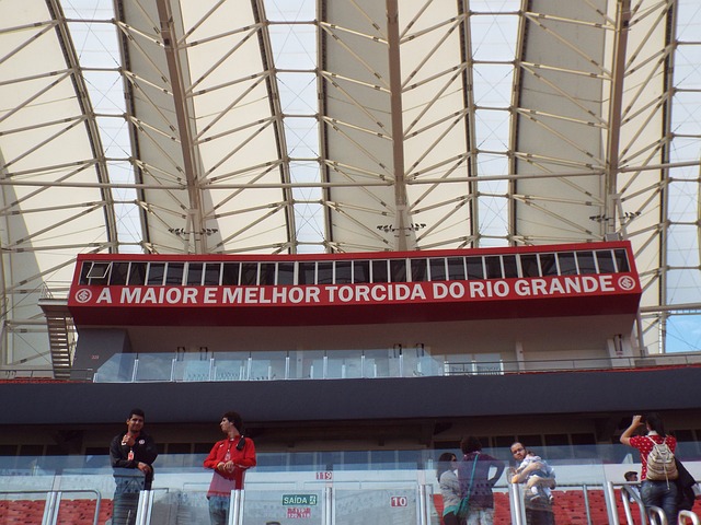 速吸引了媒 速吸引了媒